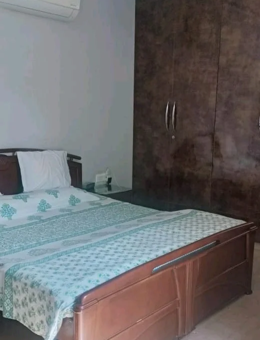 265 Gaj Upper Ground Floor for Sale in B1 Block Janakpuri – 4 BHK