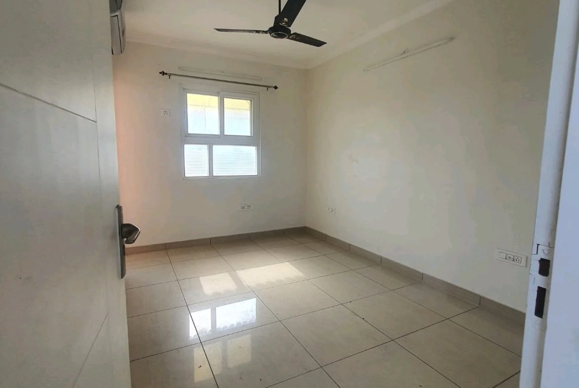 80 Gaj top-floor corner builder floor with 2 BHK on third floor and 1 BHK on roof in C4F Block Janakpuri.