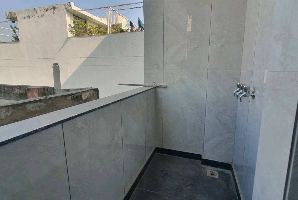 2 BHK Builder Floor for Sale in C4F Block Janakpuri | Top Floor with Roof Rights