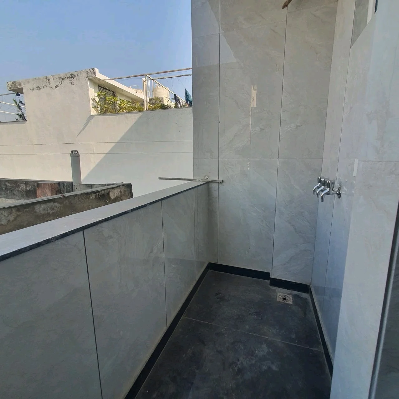 2 BHK Builder Floor for Sale in C4F Block Janakpuri | Top Floor with Roof Rights