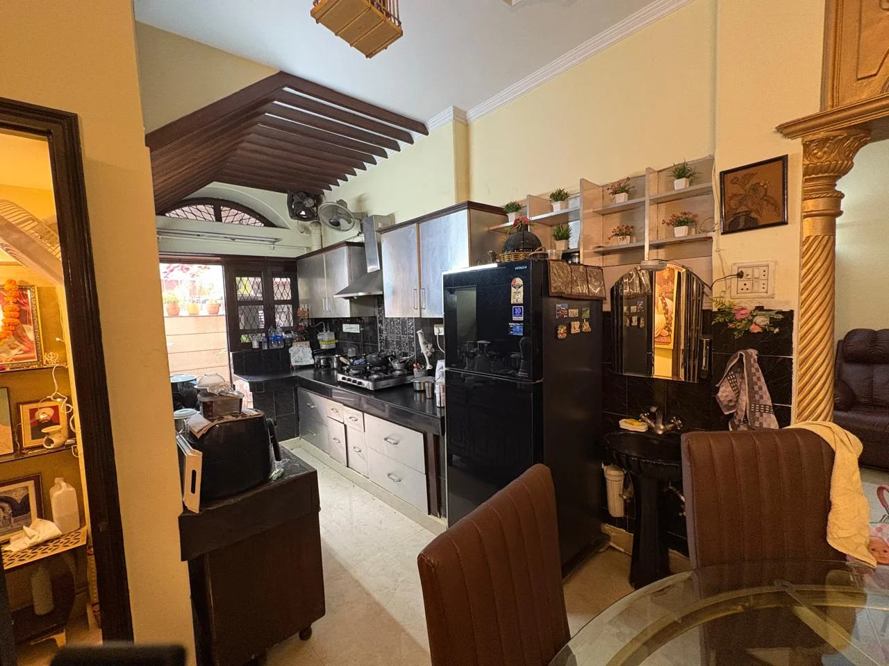 150 Gaj ground floor 3 BHK builder floor with 3 washrooms and 1/3rd land share in B1 Block Janakpuri, available for ₹3 Cr.