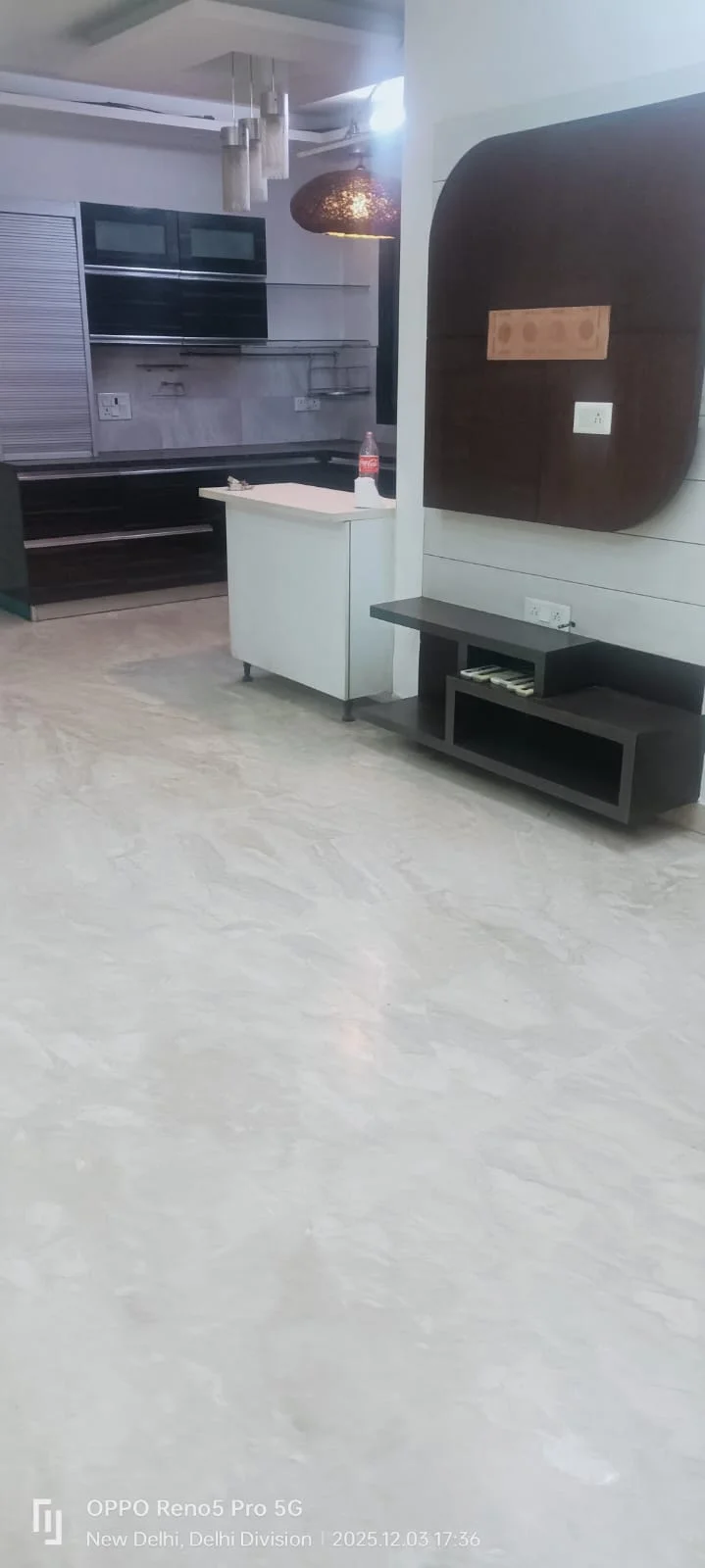 380 Gaj 4 BHK builder floor for sale in C3 Block Janakpuri, second floor 3-side corner property with lift and car parking. Demand ₹5 Cr.