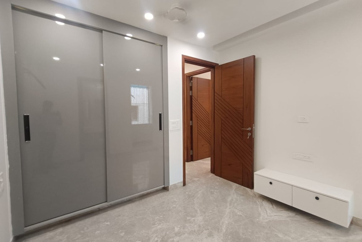 150 Gaj Brand New 3 BHK Builder Floor for Sale in C2 Block Janakpuri – 1st Floor