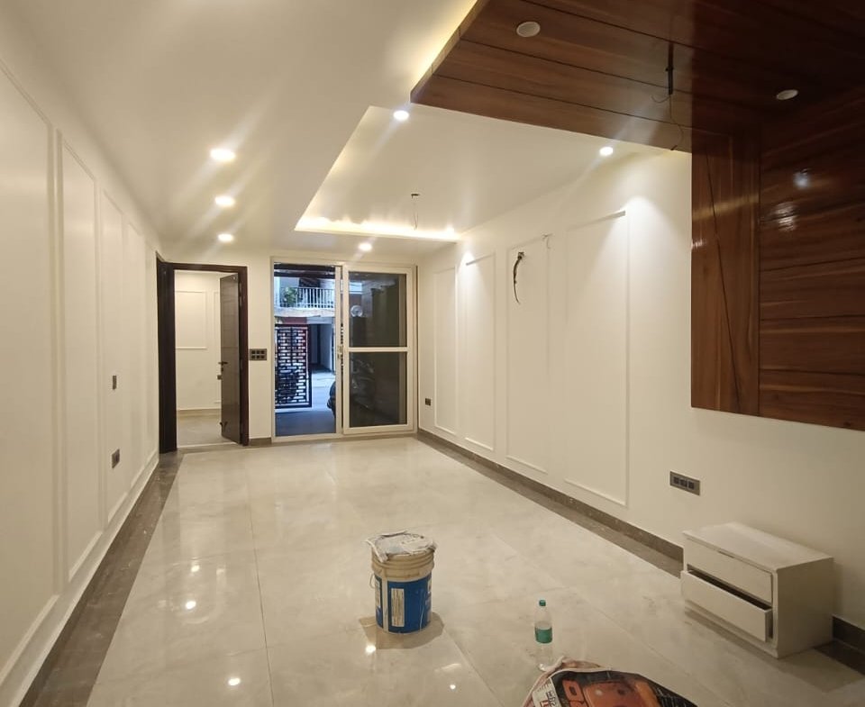BIG MIG 3 BHK Ground Floor Flat for Sale in C2B Block Janakpuri