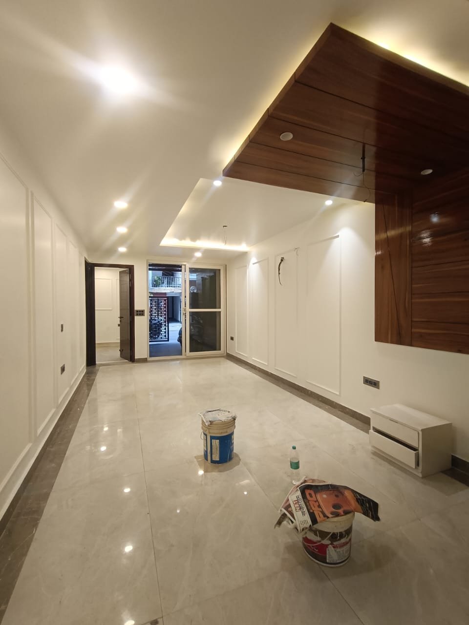 BIG MIG 3 BHK Ground Floor Flat for Sale in C2B Block Janakpuri