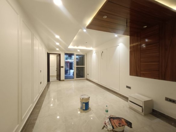 BIG MIG 3 BHK Ground Floor Flat for Sale in C2B Block Janakpuri