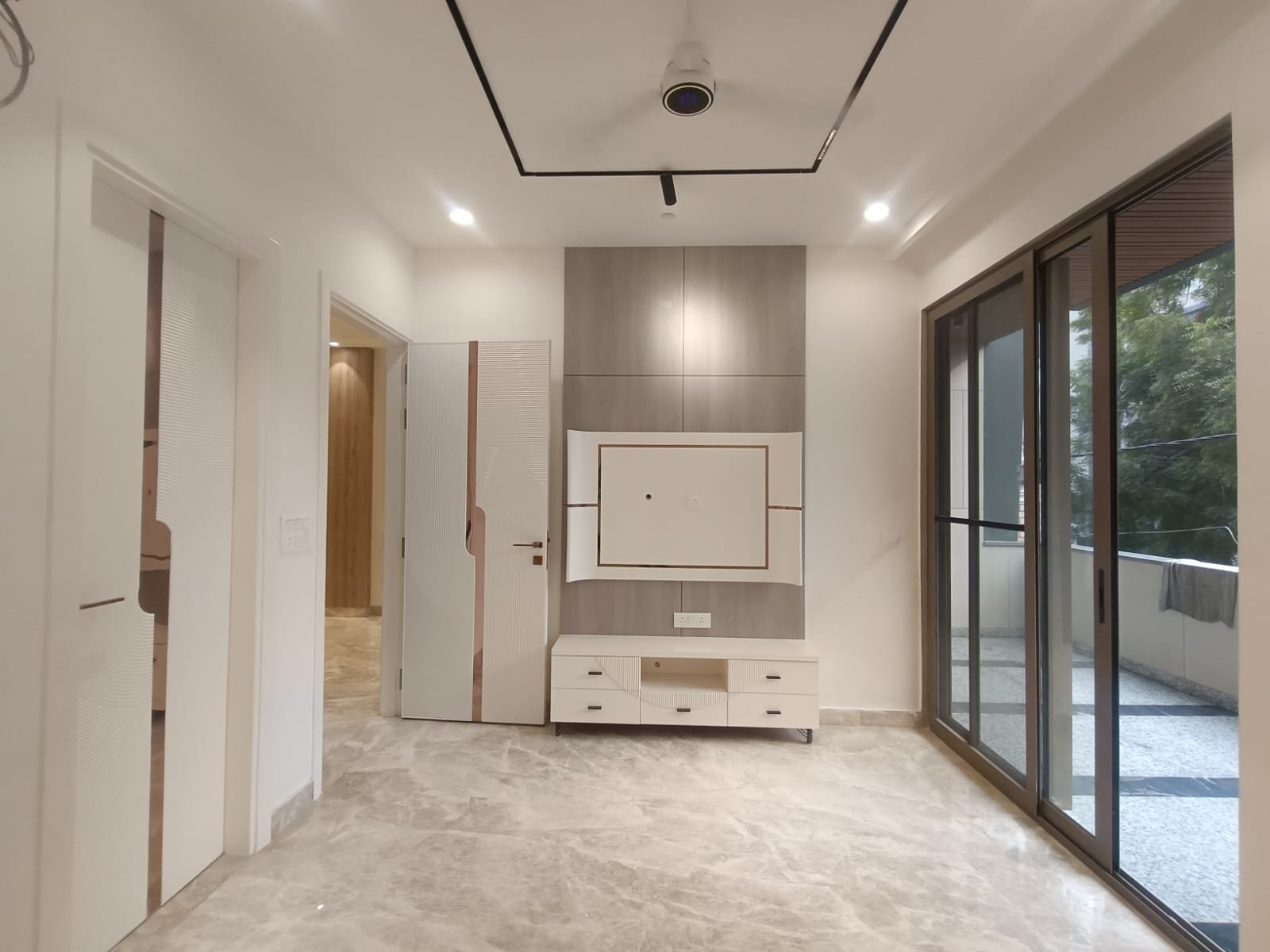 150 Gaj Brand New South-Facing 3 BHK Builder Floor for Sale – ₹3.25 Cr