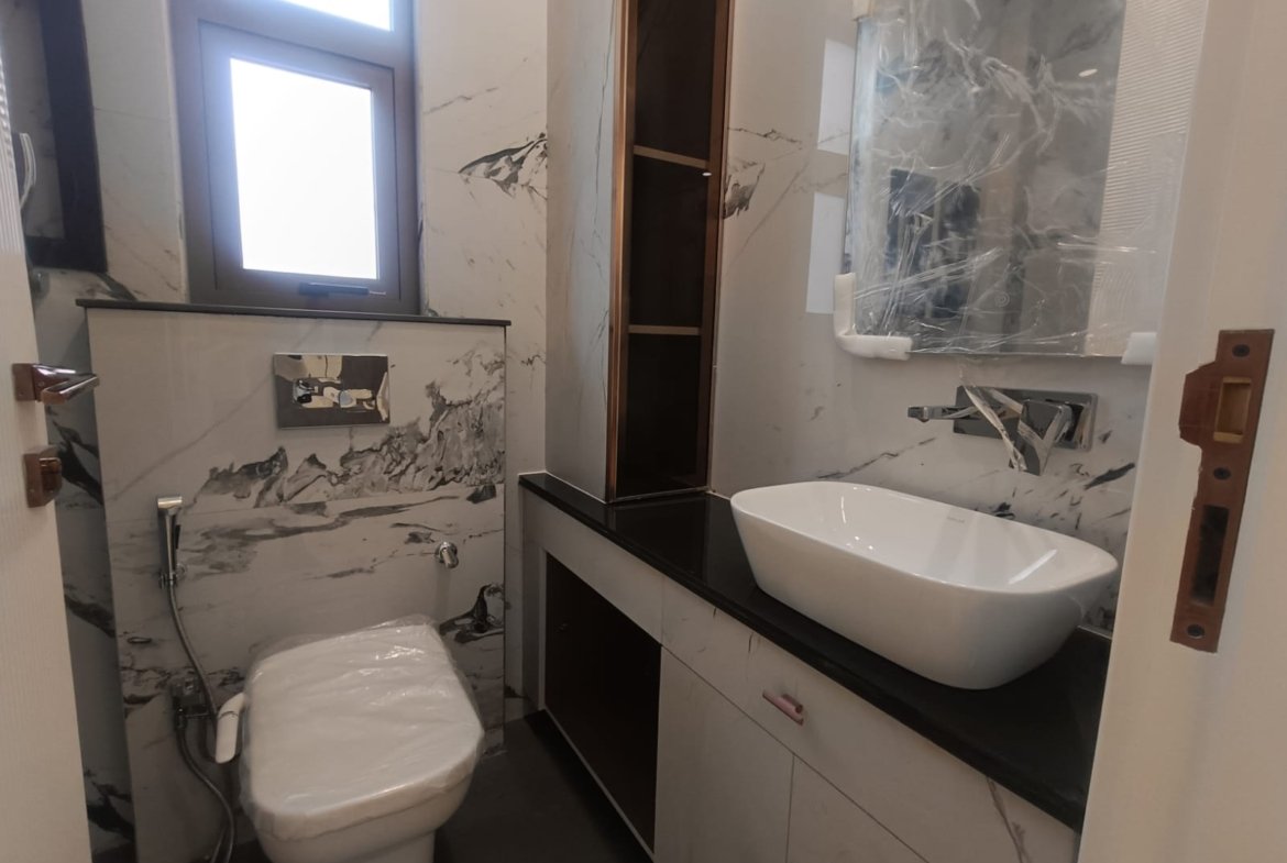 150 Gaj Brand New South-Facing 3 BHK Builder Floor for Sale – ₹3.25 Cr