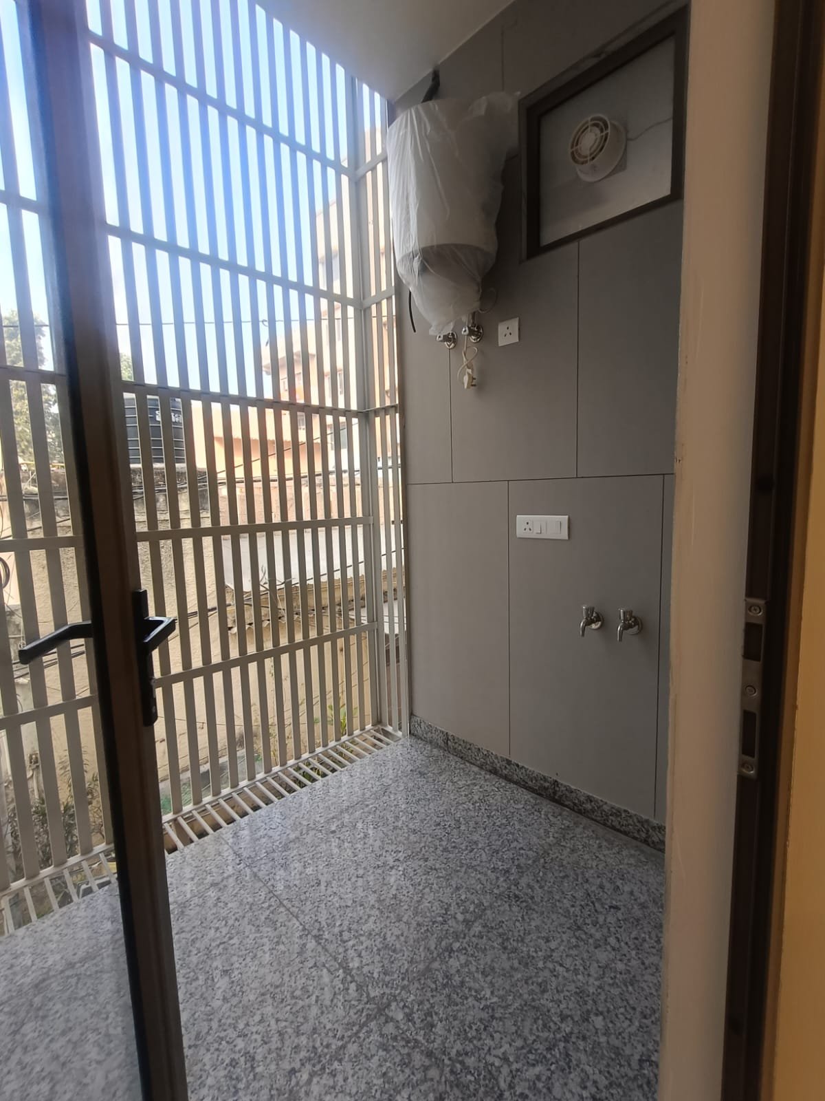 150 Gaj Brand New South-Facing 3 BHK Builder Floor for Sale – ₹3.25 Cr