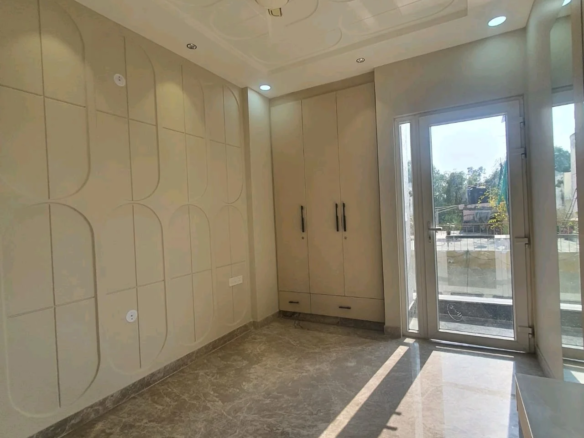 2 BHK Builder Floor for Sale in C4F Block Janakpuri | Top Floor with Roof Rights