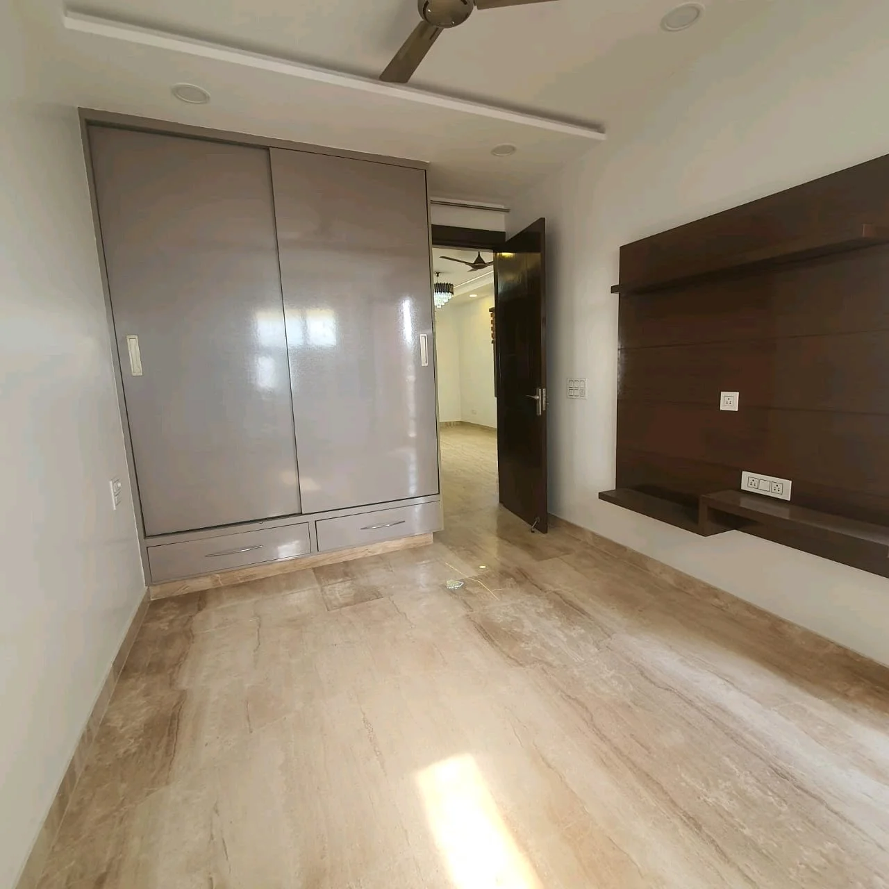 80 Gaj top-floor corner builder floor with 2 BHK on third floor and 1 BHK on roof in C4F Block Janakpuri.