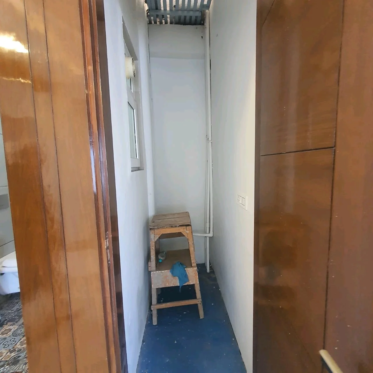 80 Gaj top-floor corner builder floor with 2 BHK on third floor and 1 BHK on roof in C4F Block Janakpuri.