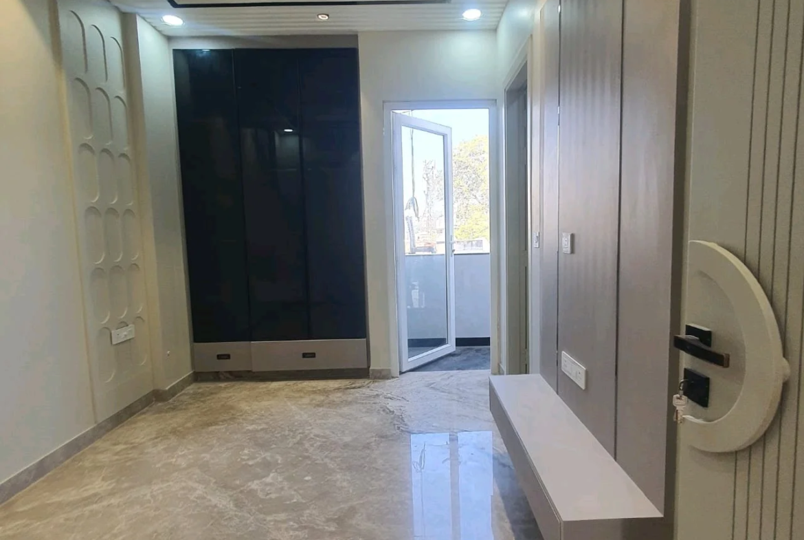 2 BHK Builder Floor for Sale in C4F Block Janakpuri | Top Floor with Roof Rights