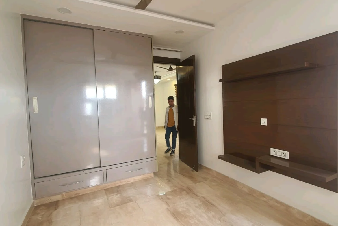 80 Gaj top-floor corner builder floor with 2 BHK on third floor and 1 BHK on roof in C4F Block Janakpuri.