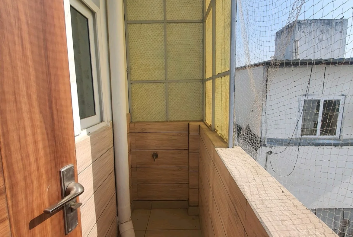 80 Gaj top-floor corner builder floor with 2 BHK on third floor and 1 BHK on roof in C4F Block Janakpuri.