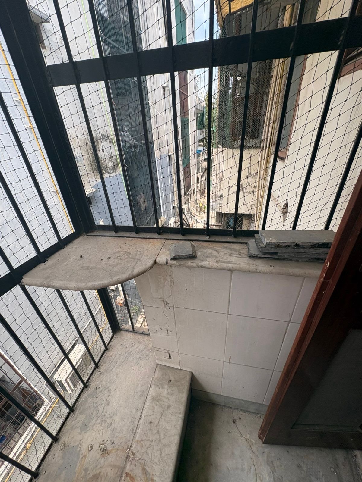 Spacious 3 BHK second-floor builder floor with roof in C1 Block Janakpuri available for rent at ₹41,000. Spacious 3 BHK second-floor builder floor with roof in C1 Block Janakpuri available for rent at ₹41,000.