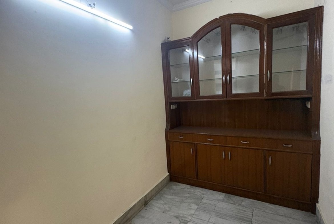 Spacious 3 BHK second-floor builder floor with roof in C1 Block Janakpuri available for rent at ₹41,000.