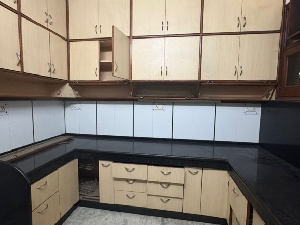 Spacious 3 BHK second-floor builder floor with roof in C1 Block Janakpuri available for rent at ₹41,000.