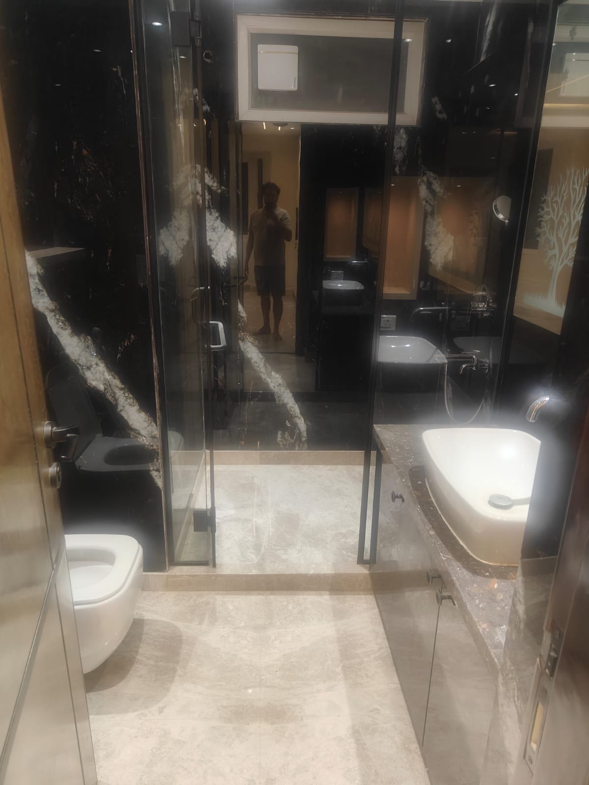 ec2bfefe-66b1-444f-b3fe-72b067436265