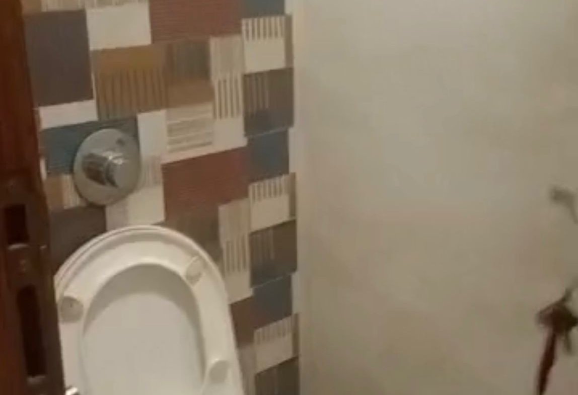 2 BHK Builder Floor for Rent in C6B Block Janakpuri | Lift & Parking | 2nd Floor