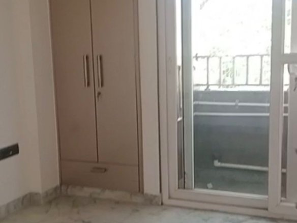2 BHK Builder Floor for Rent in C6B Block Janakpuri | Lift & Parking | 2nd Floor
