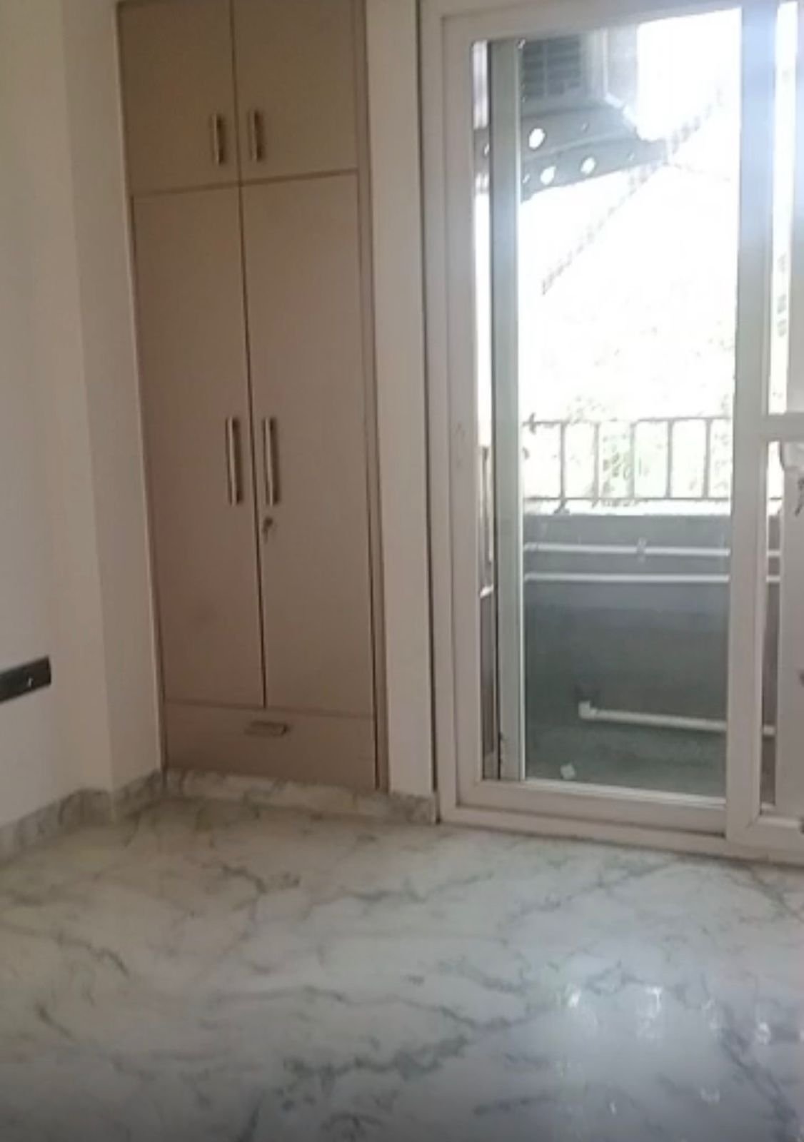 2 BHK Builder Floor for Rent in C6B Block Janakpuri | Lift & Parking | 2nd Floor