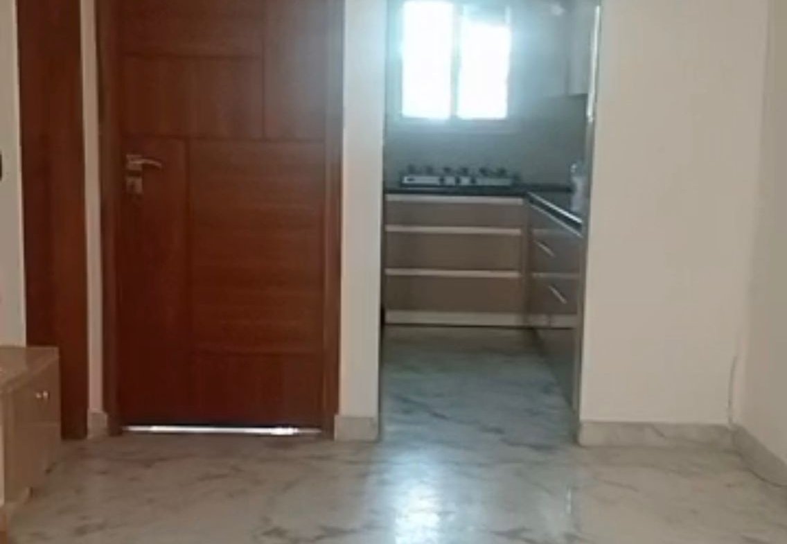 2 BHK Builder Floor for Rent in C6B Block Janakpuri | Lift & Parking | 2nd Floor