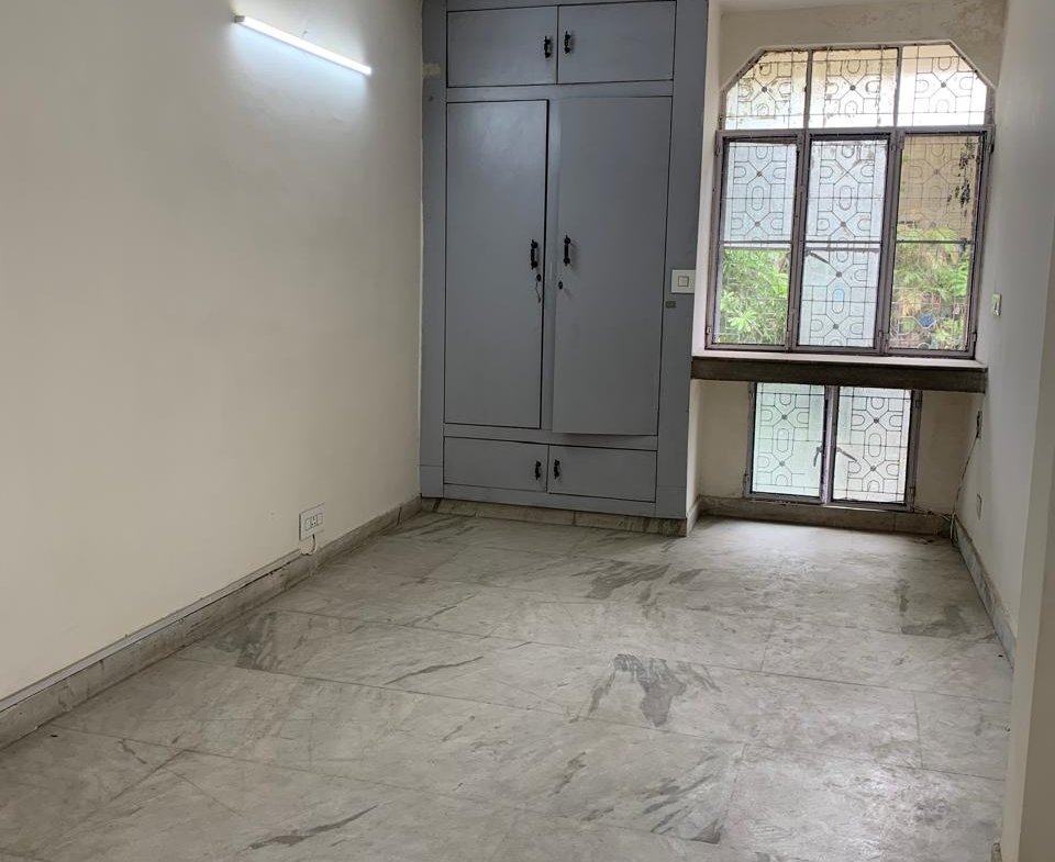 Modern 2 BHK for Rent in C4H Block, Janakpuri | Park Views, Ideal for Families