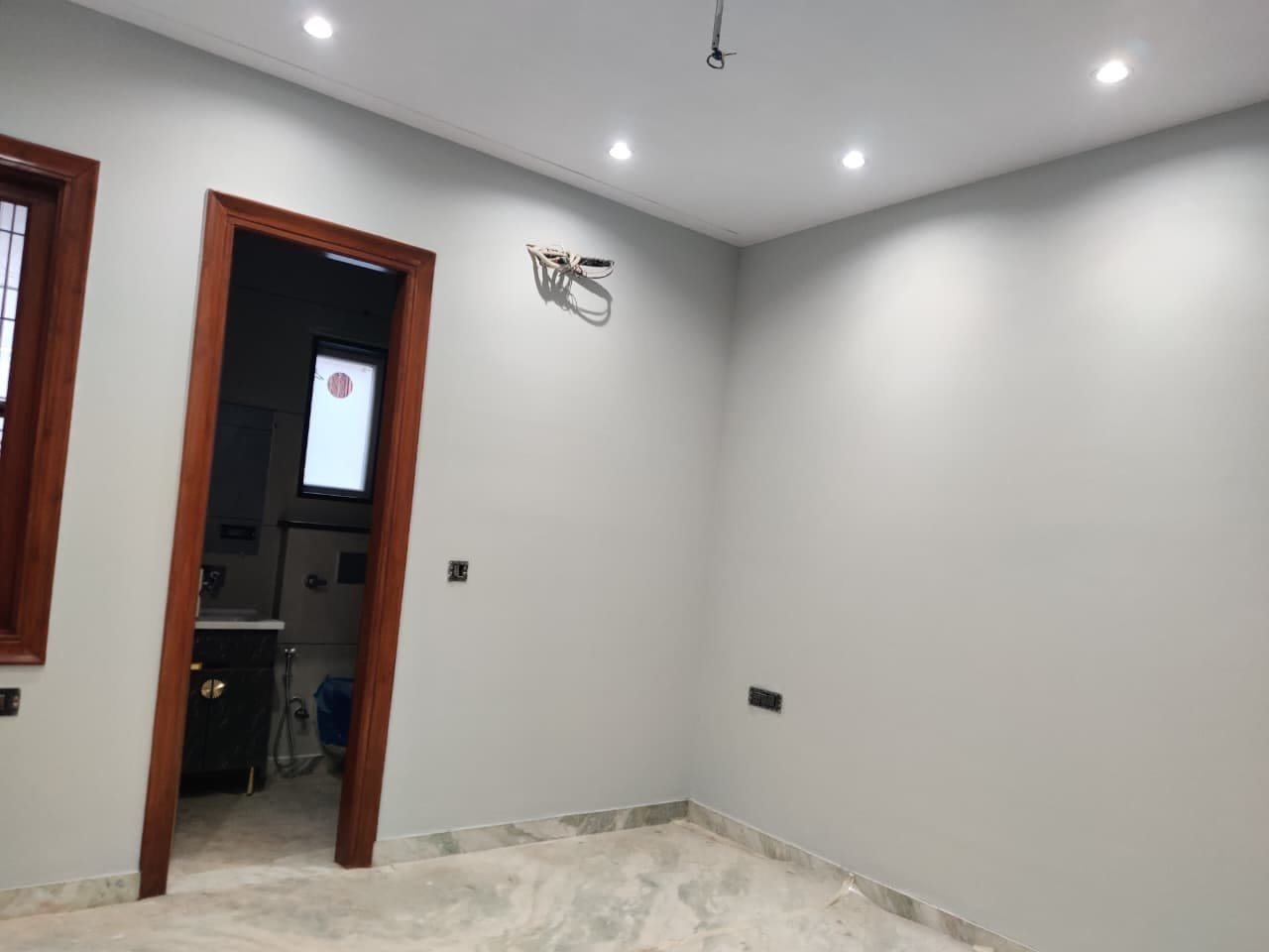 Park-facing 150 gaj newly built builder floor available for rent in the heart of C1 Block Janakpuri.