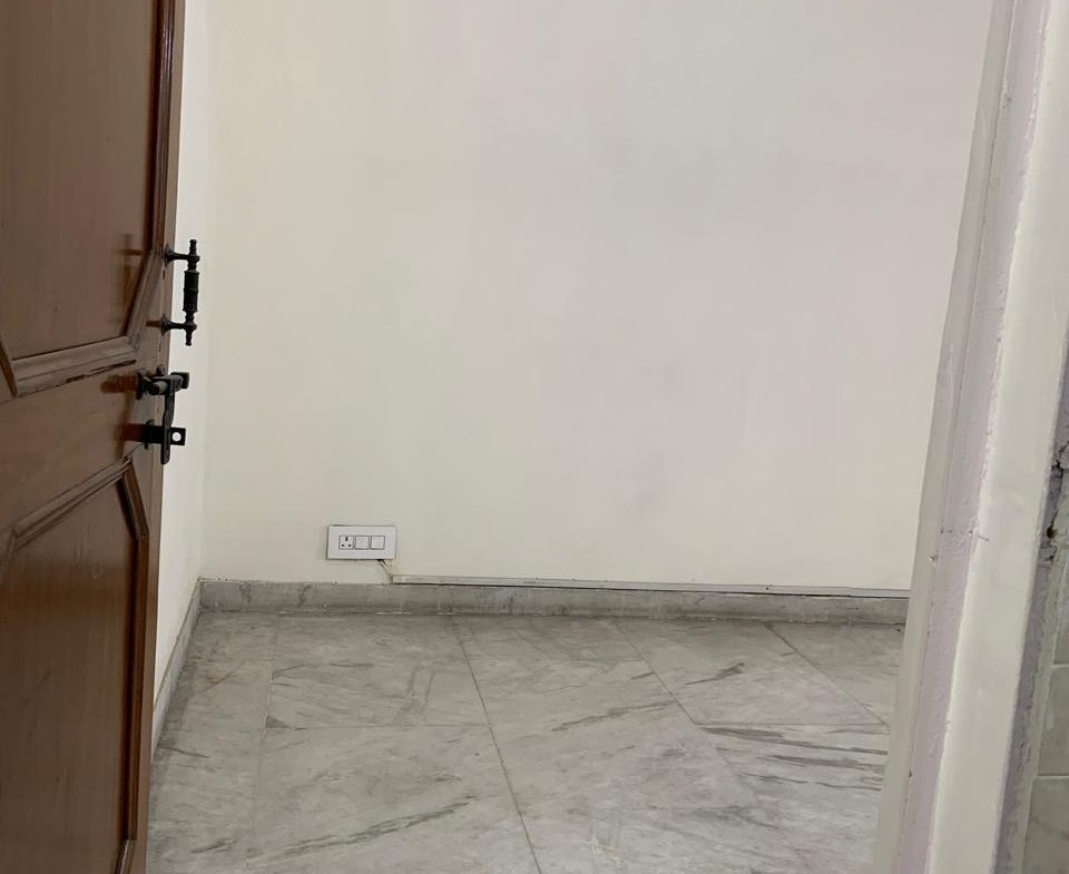 Modern 2 BHK for Rent in C4H Block, Janakpuri | Park Views, Ideal for Families