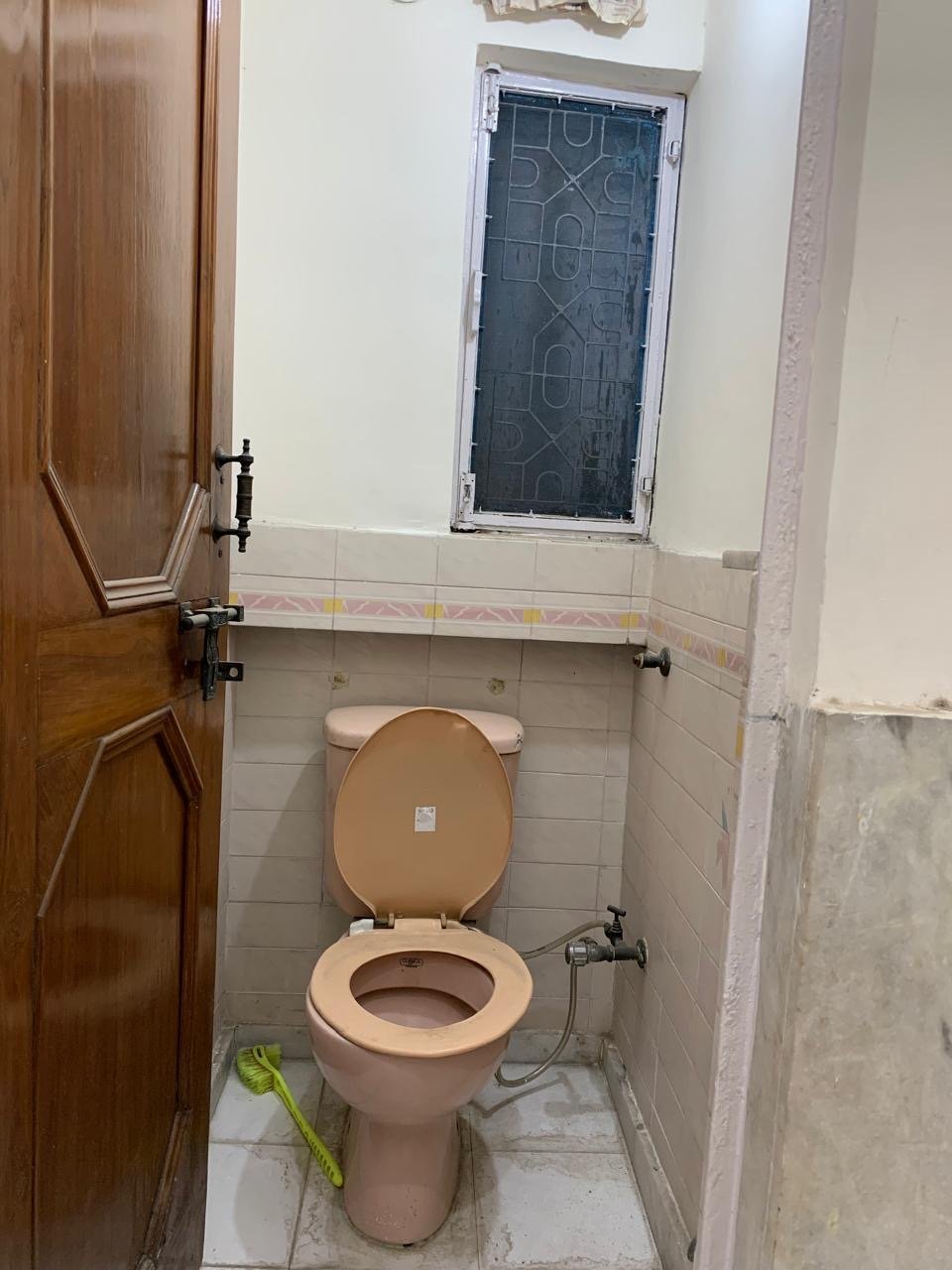 Modern 2 BHK for Rent in C4H Block, Janakpuri | Park Views, Ideal for Families Modern 2 BHK for Rent in C4H Block, Janakpuri | Park Views, Ideal for Families