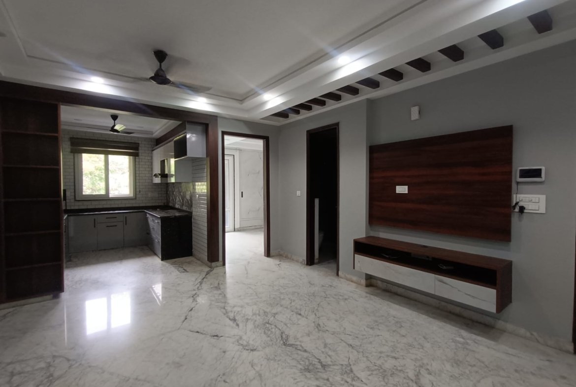 Premium 150 Gaj builder floors for rent in B1 Block Janakpuri with two units available in the same building at ₹55,000 per month.