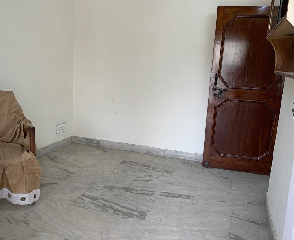 Modern 2 BHK for Rent in C4H Block, Janakpuri | Park Views, Ideal for Families