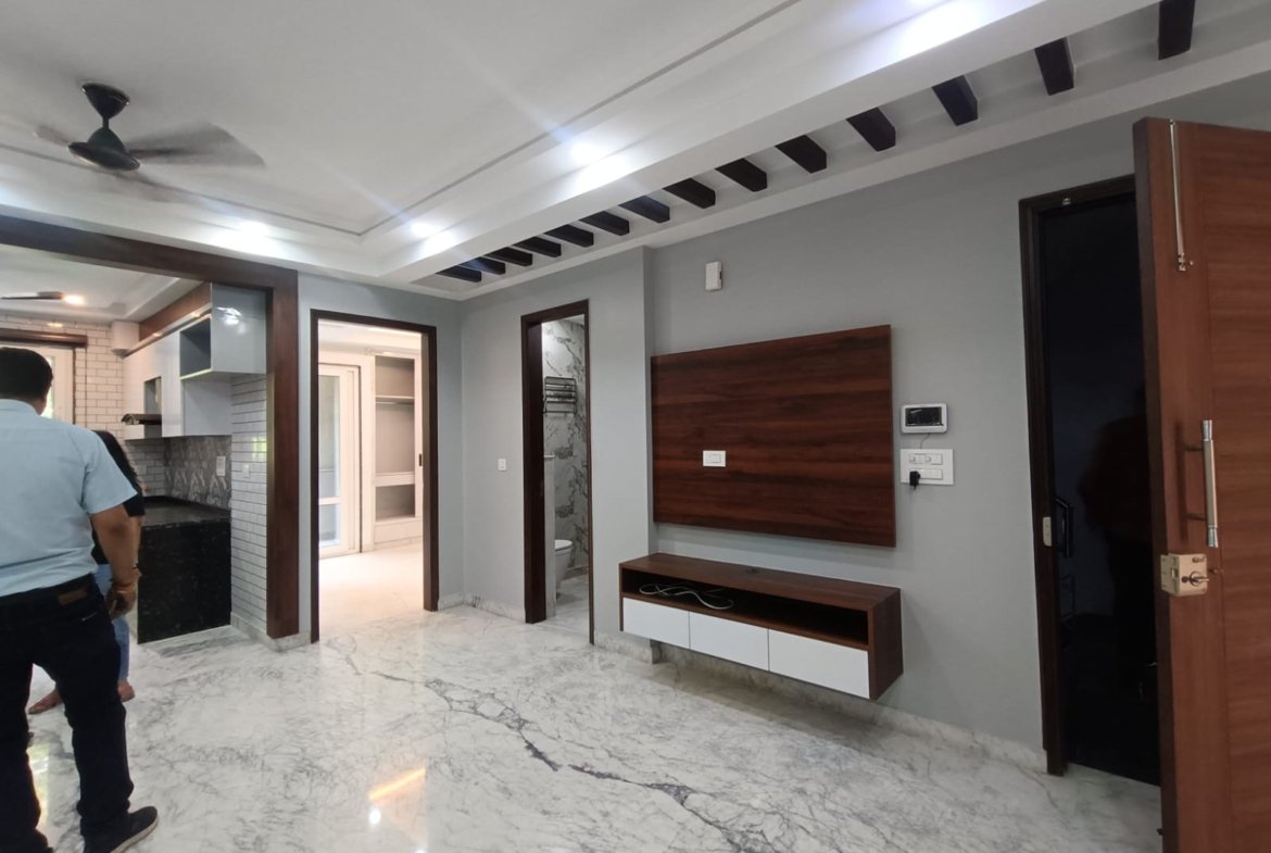 Premium 150 Gaj builder floors for rent in B1 Block Janakpuri with two units available in the same building at ₹55,000 per month.