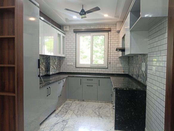 Premium 150 Gaj builder floors for rent in B1 Block Janakpuri with two units available in the same building at ₹55,000 per month.