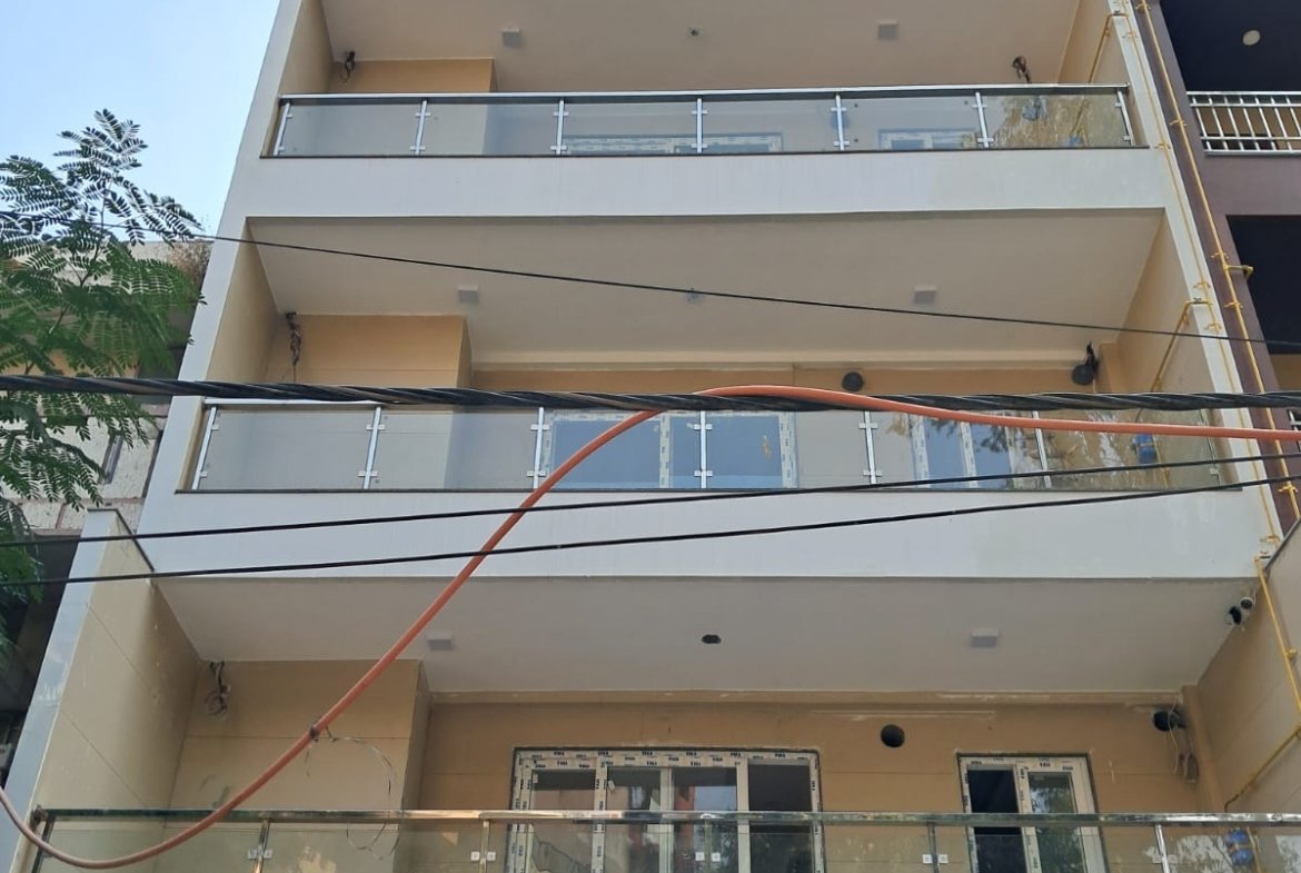 Brand new 150 Gaj premium builder floor available for rent in B1 Block Janakpuri at ₹60,000 per month.