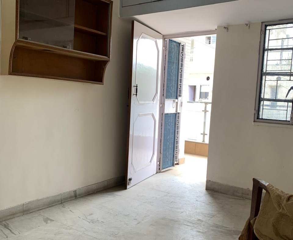 Modern 2 BHK for Rent in C4H Block, Janakpuri | Park Views, Ideal for Families