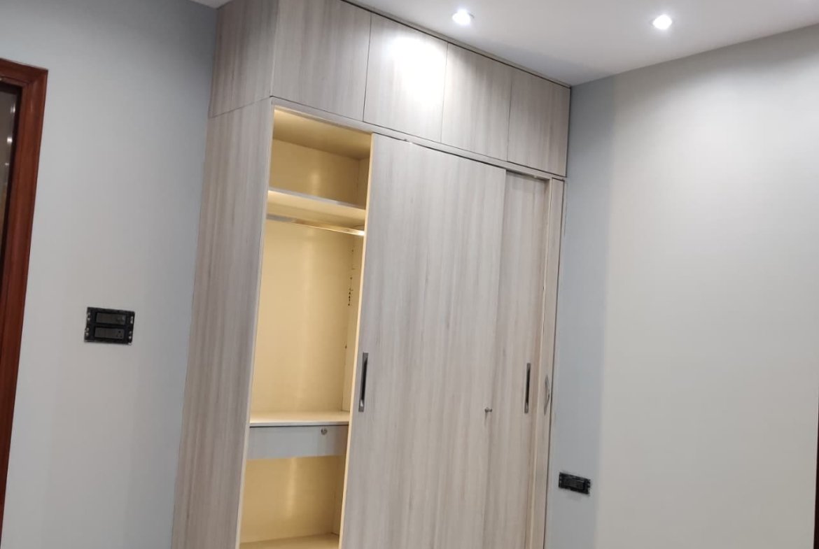 Park-facing 150 gaj newly built builder floor available for rent in the heart of C1 Block Janakpuri.