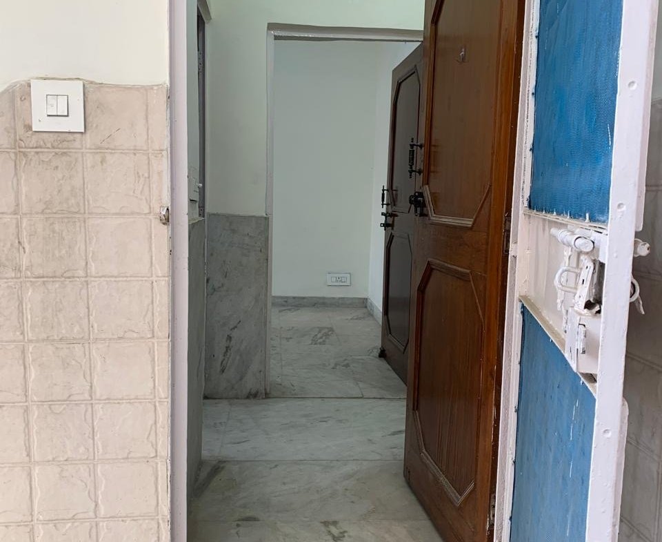 Modern 2 BHK for Rent in C4H Block, Janakpuri | Park Views, Ideal for Families