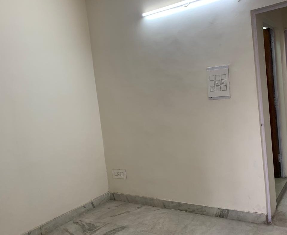 Modern 2 BHK for Rent in C4H Block, Janakpuri | Park Views, Ideal for Families