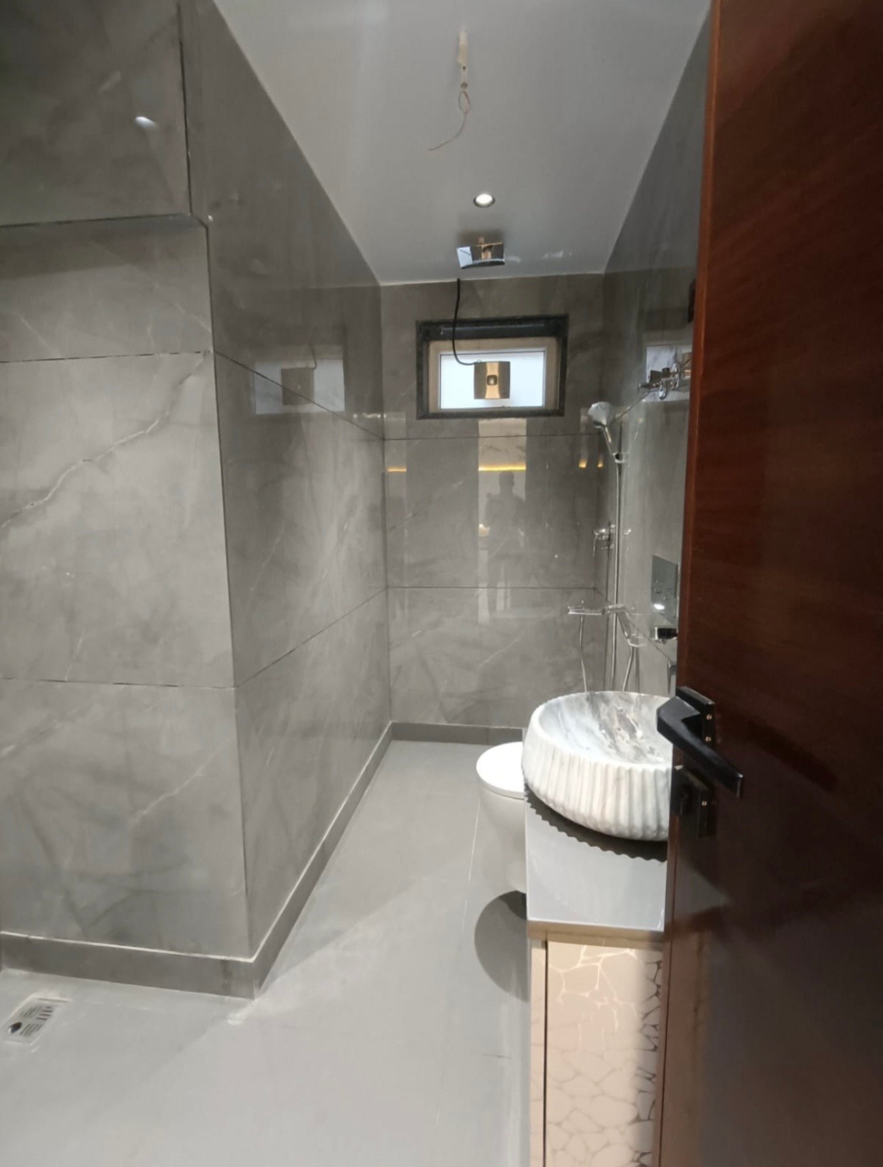 Buy newly renovated 3 BHK Ground Floor LIG Flat in C4G Block Janakpuri featuring premium interiors, top-end finishing, modular kitchen, modern washrooms, and prime West Delhi connectivity. Buy newly renovated 3 BHK Ground Floor LIG Flat in C4G Block Janakpuri featuring premium interiors, top-end finishing, modular kitchen, modern washrooms, and prime West Delhi connectivity.