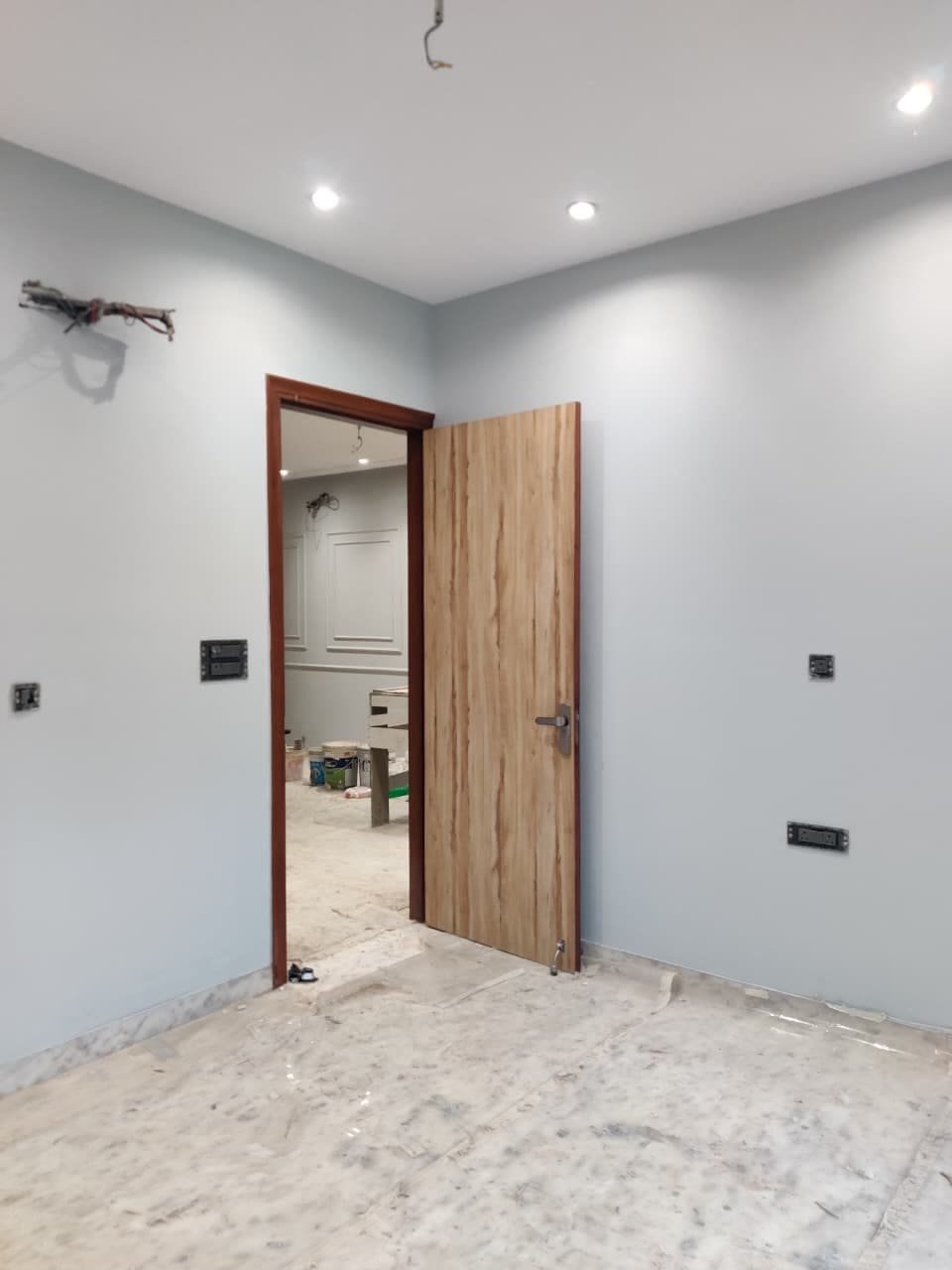 Park-facing 150 gaj newly built builder floor available for rent in the heart of C1 Block Janakpuri.