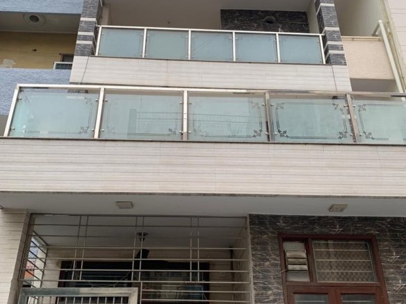 Modern 2 BHK for Rent in C4H Block, Janakpuri | Park Views, Ideal for Families