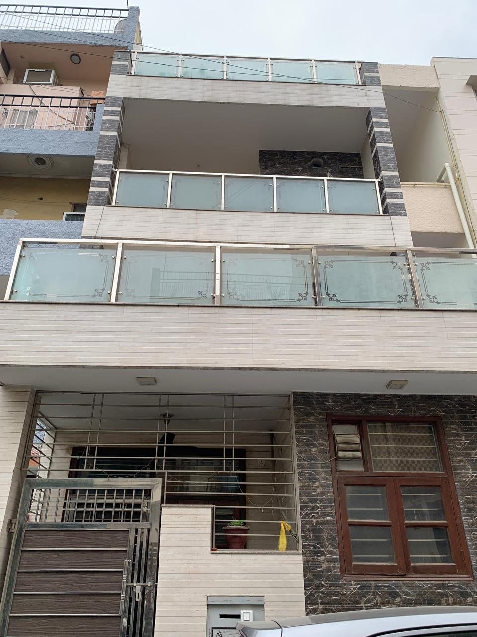 Modern 2 BHK for Rent in C4H Block, Janakpuri | Park Views, Ideal for Families