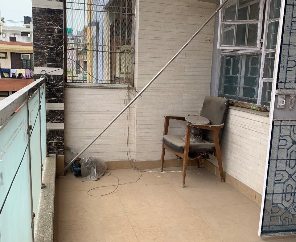 Modern 2 BHK for Rent in C4H Block, Janakpuri | Park Views, Ideal for Families