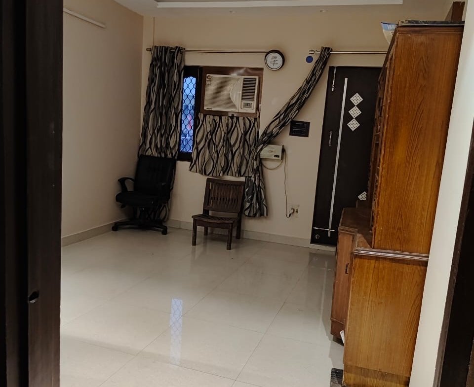 3 BHK Fully Furnished DDA Flat for Rent in C4D Block, Janakpuri