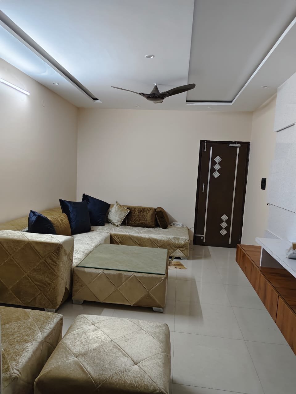 3 BHK Fully Furnished DDA Flat for Rent in C4D Block, Janakpuri
