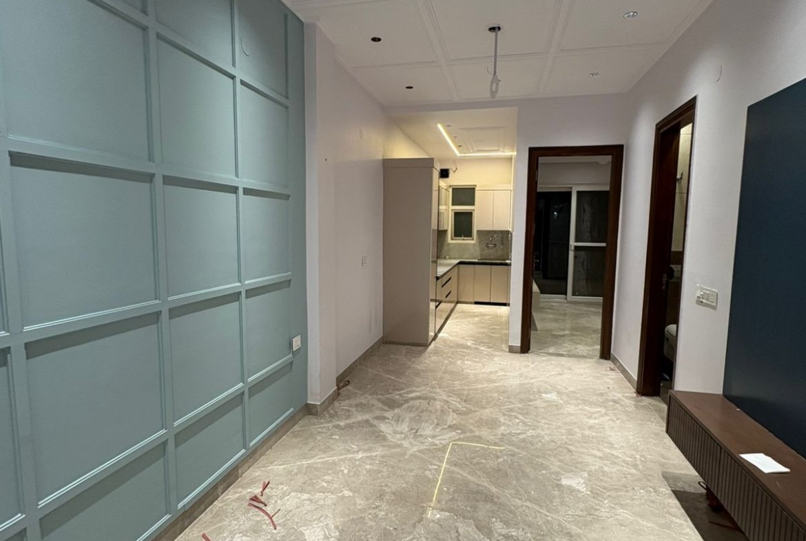 Brand-new 80 sq. yards 2 BHK builder floor for sale in Janakpuri. Located on the first floor with modern interiors and premium finishes. Asking price ₹1.35 Cr.