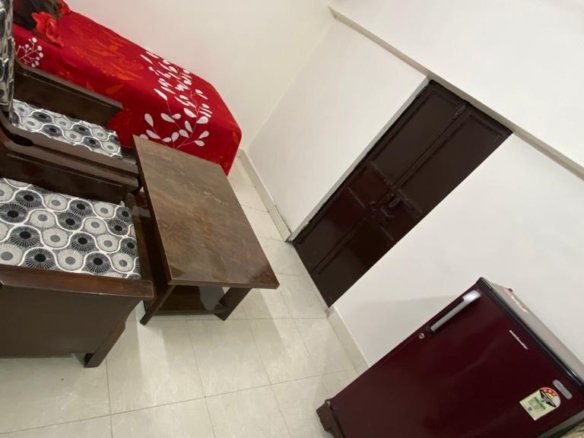1 BHK fully furnished builder floor for rent in B2B Block Janakpuri. Ready-to-move property with modern furnishings, excellent connectivity, and prime location advantages.