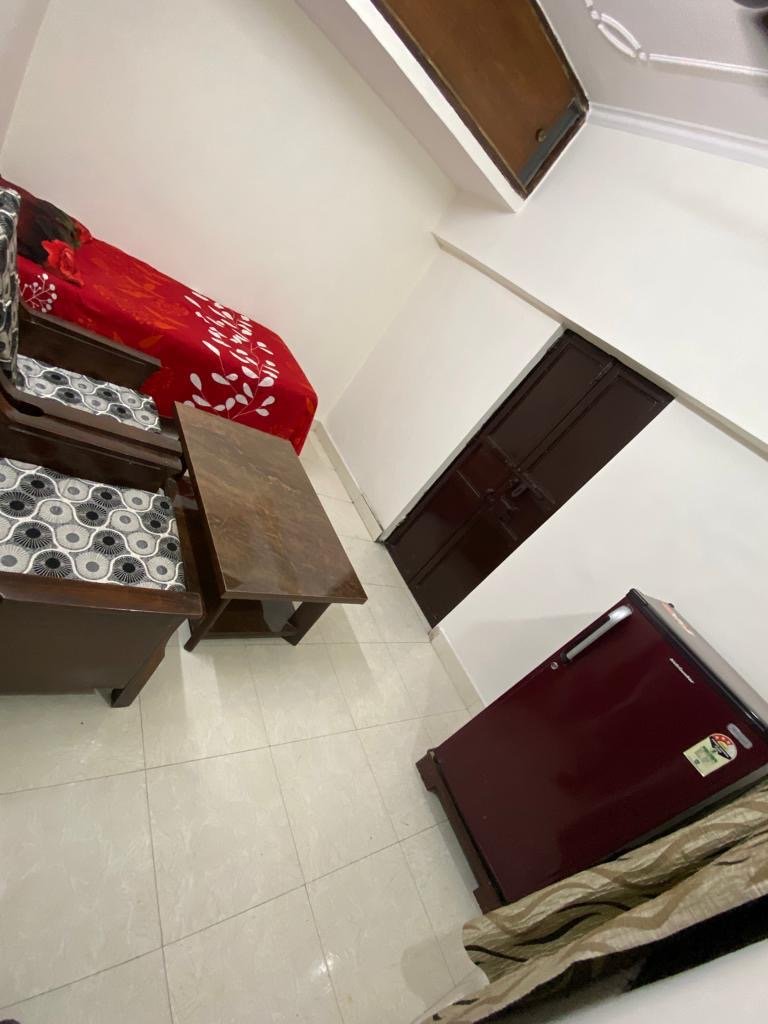1 BHK Fully Furnished Builder Floor for Rent in B2B Block, Janakpuri